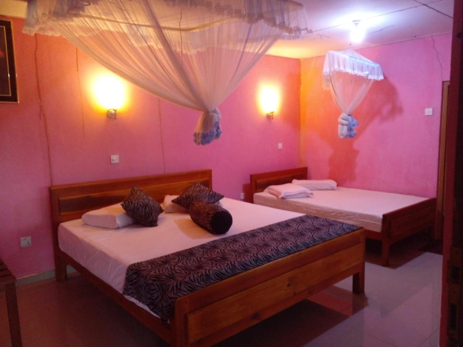 Omi Relax Inn Ела Екстериор снимка
