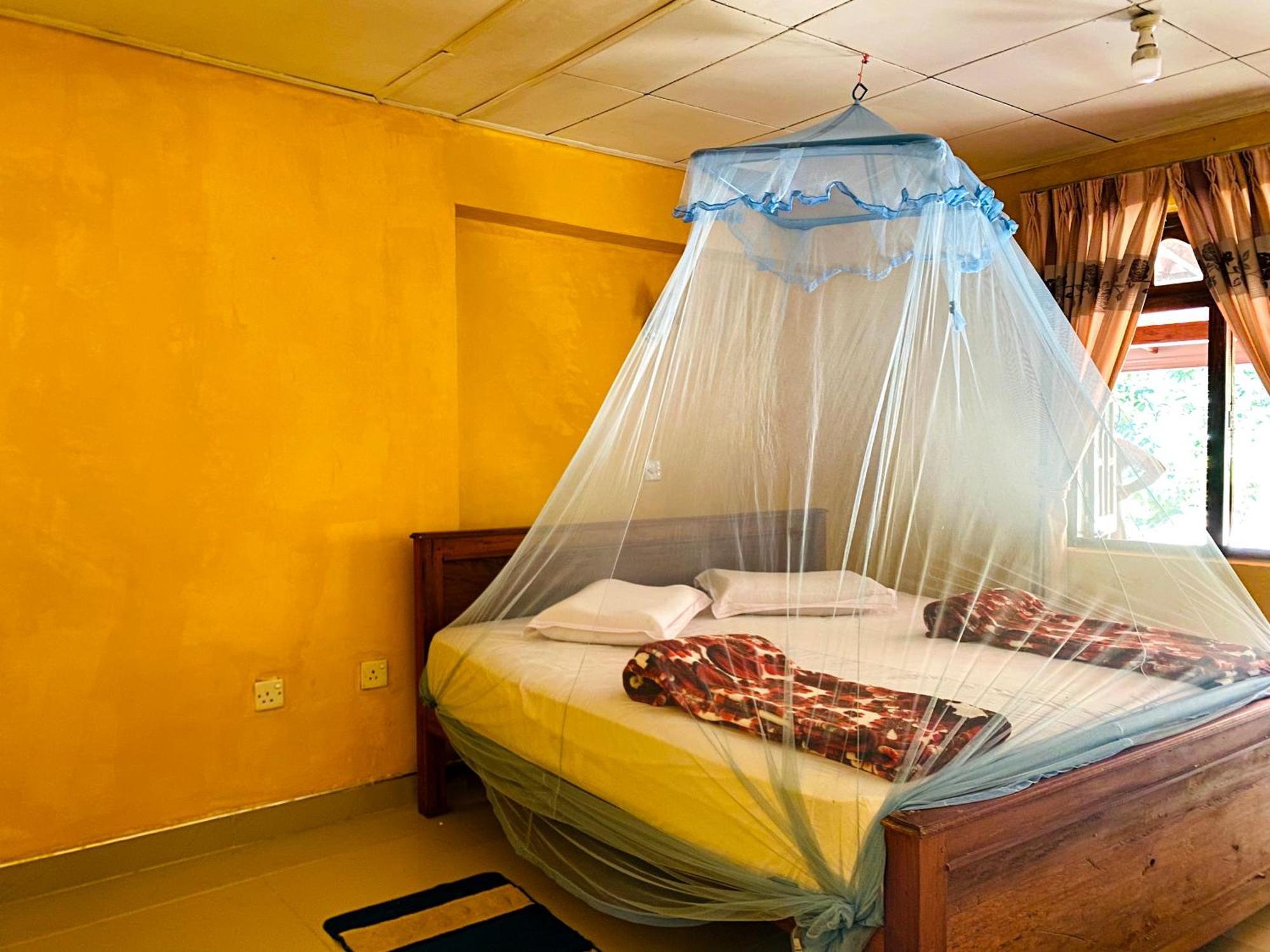 Omi Relax Inn Ела Екстериор снимка